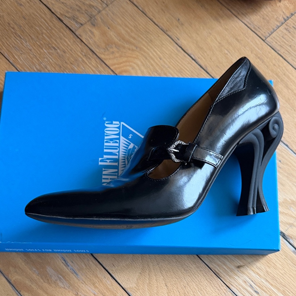 John Fluevog Black Patent Heels - Picture 2 of 3